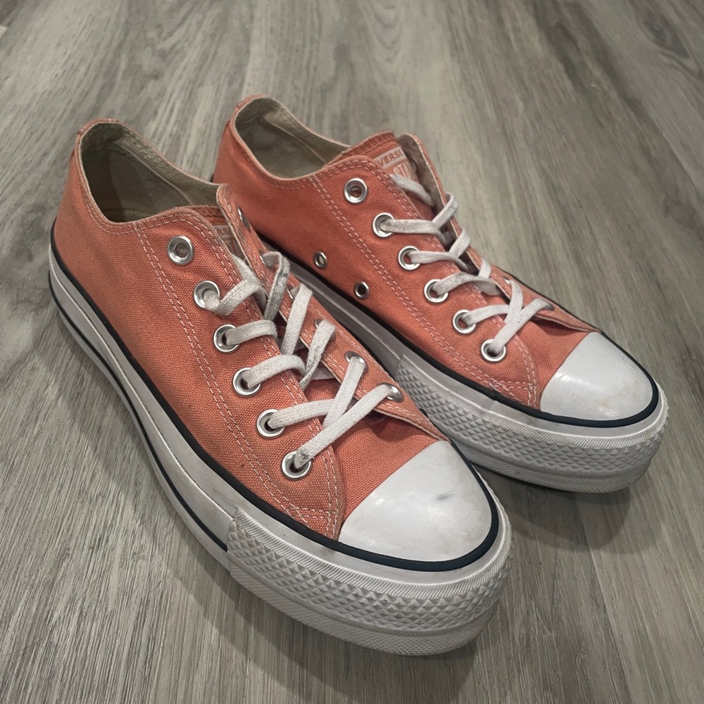 Converse Chuck 70’s Low Coral Size 7